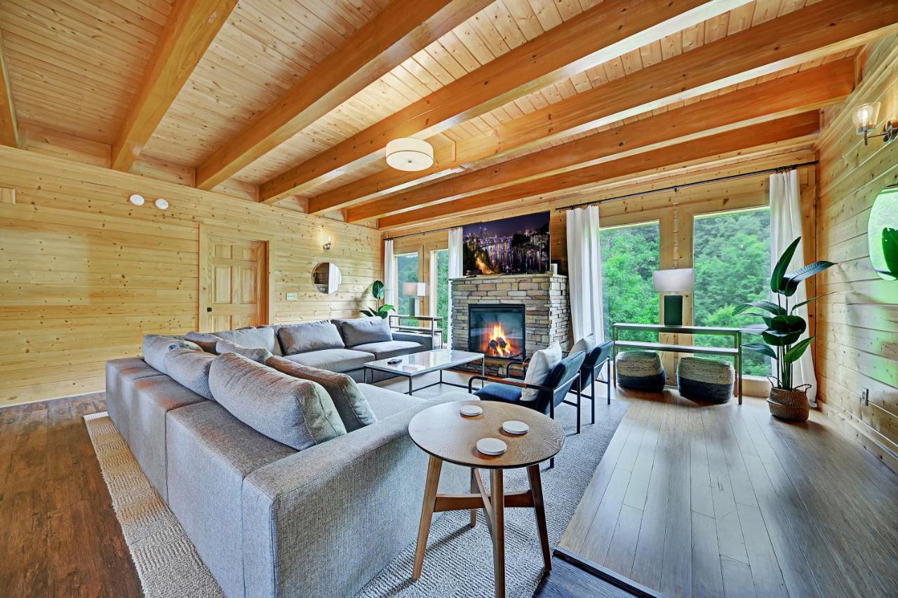 Gorgeous Large Mountain View Cabin W Hot Tub, Free Wifi, Games Vila Sevierville Exterior foto