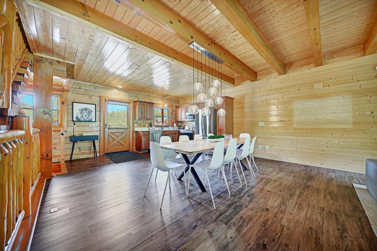 Gorgeous Large Mountain View Cabin W Hot Tub, Free Wifi, Games Vila Sevierville Exterior foto