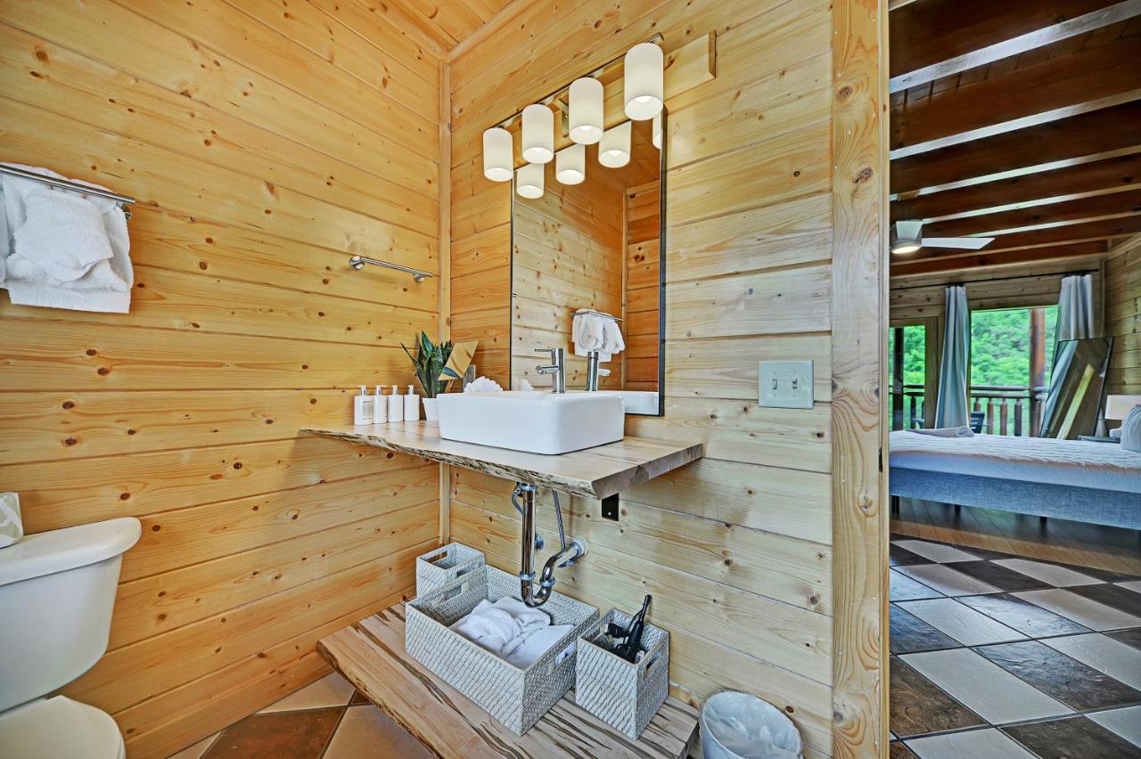Gorgeous Large Mountain View Cabin W Hot Tub, Free Wifi, Games Vila Sevierville Exterior foto