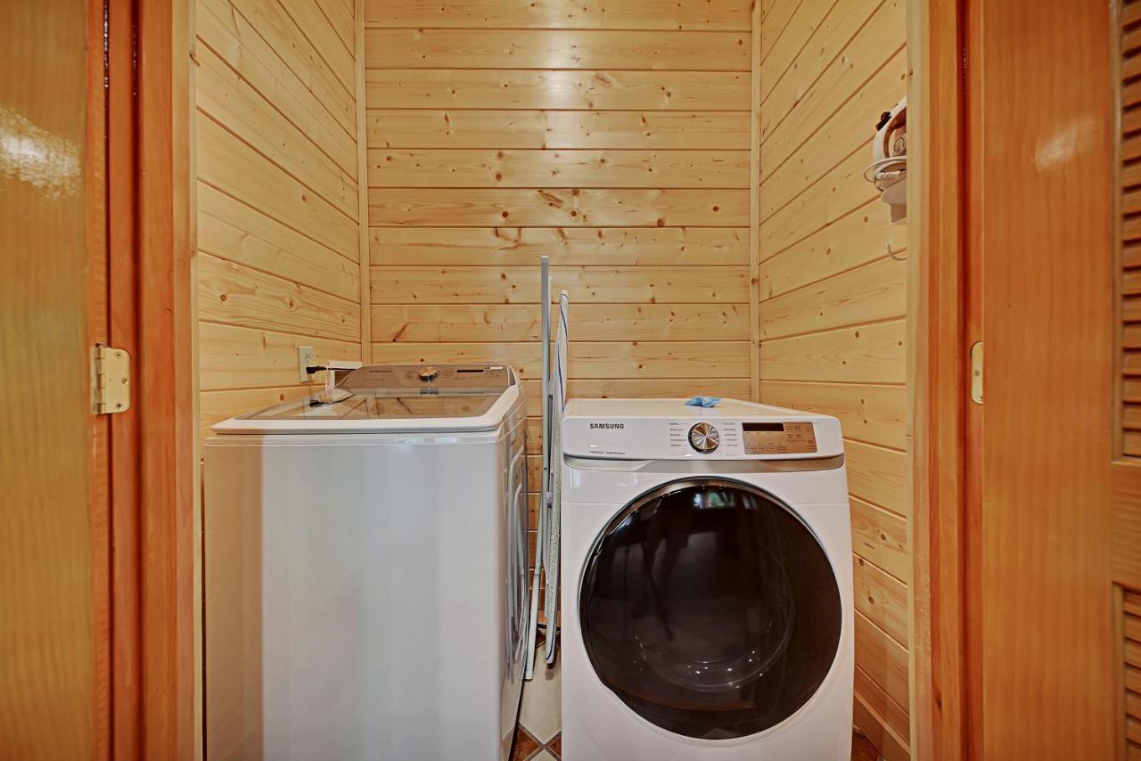 Gorgeous Large Mountain View Cabin W Hot Tub, Free Wifi, Games Vila Sevierville Exterior foto