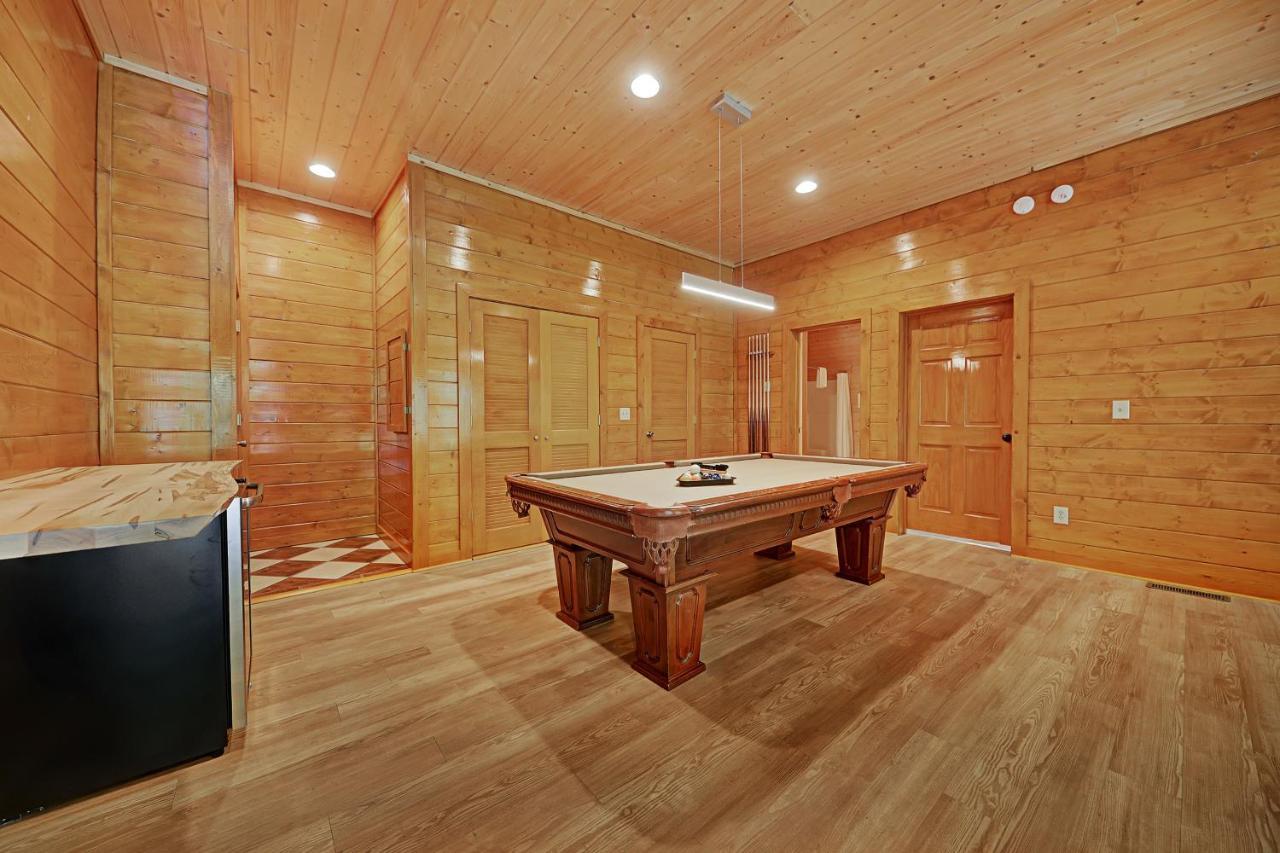 Gorgeous Large Mountain View Cabin W Hot Tub, Free Wifi, Games Vila Sevierville Exterior foto