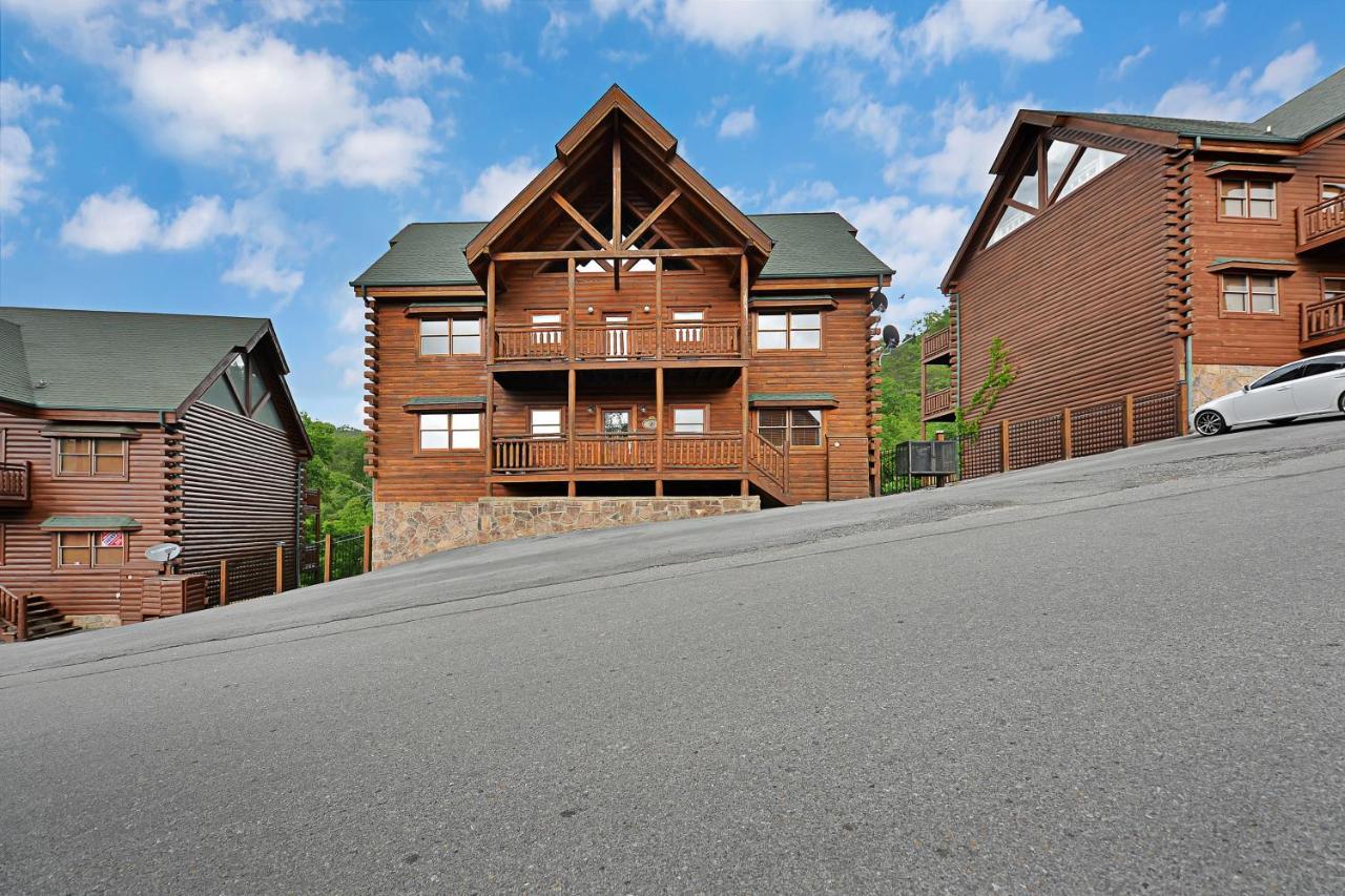 Gorgeous Large Mountain View Cabin W Hot Tub, Free Wifi, Games Vila Sevierville Exterior foto