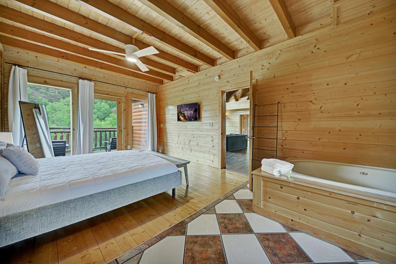 Gorgeous Large Mountain View Cabin W Hot Tub, Free Wifi, Games Vila Sevierville Exterior foto